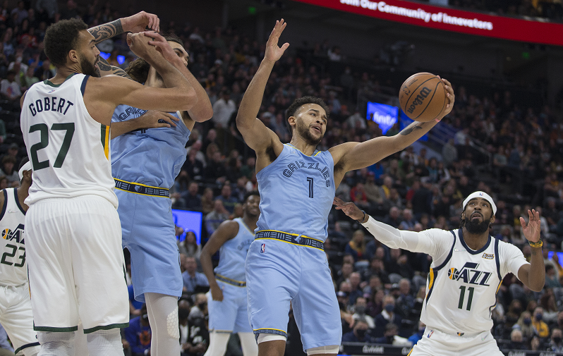  莫兰特暴扣绝杀灰熊终结快船四连胜势头